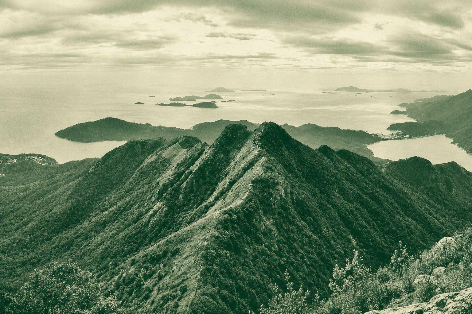 West Dog's Teeth Ridge